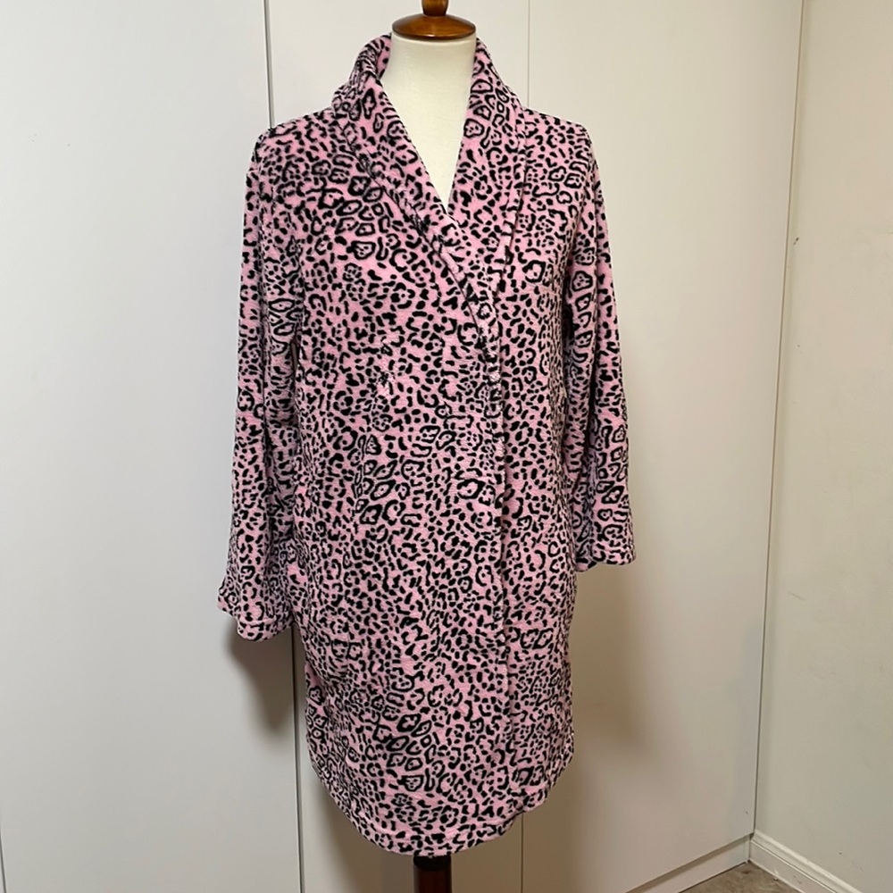 ULTA Bath Robe * Size Small * Pink and Black Animal Print